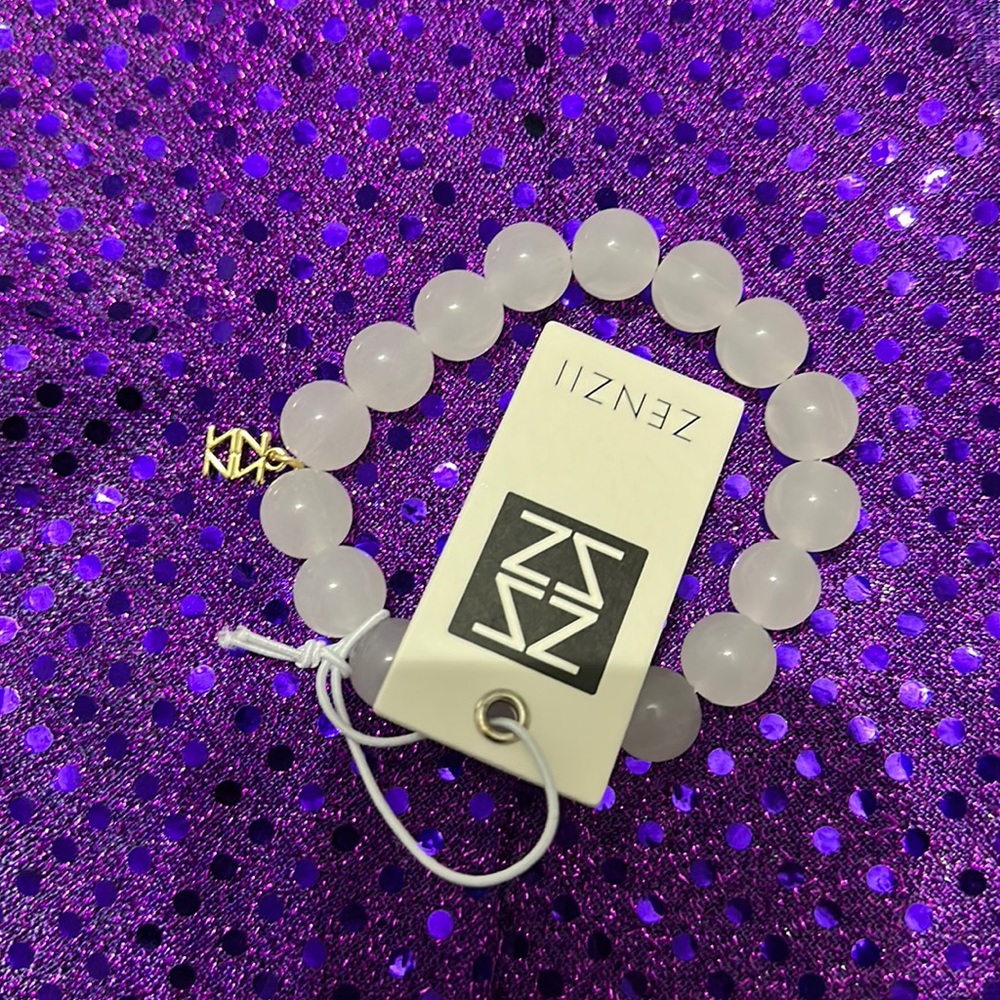 White glass beads bracelet